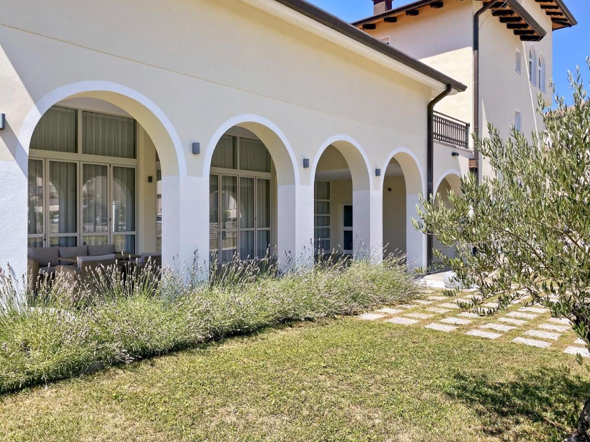 Toscanina Garni Hotel Dobrovo Exterior photo